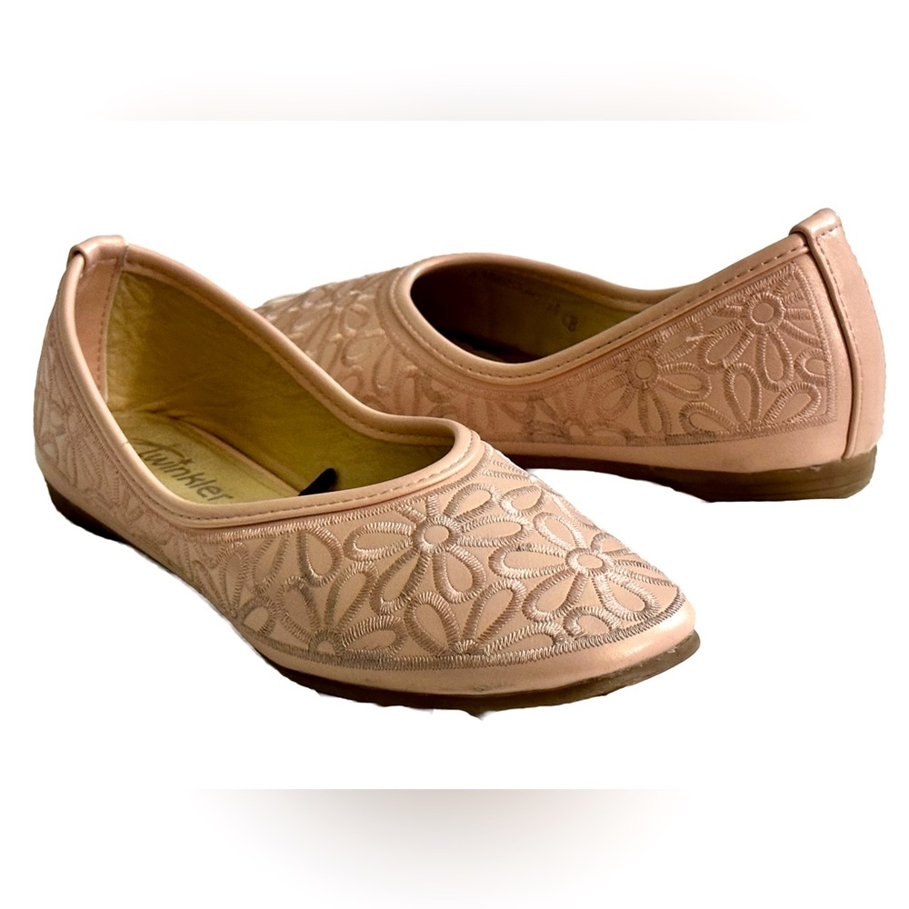 Big Girl Embroidered Flower Decor Princess Ballerina Flats US 2 (Gently USED)